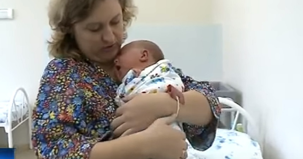 Новосибирский богатырь: мама родила мальчика весом 5 кг