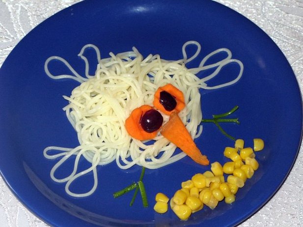 Как накормить нехочуху: 10 забавных идей для подачи детских блюд