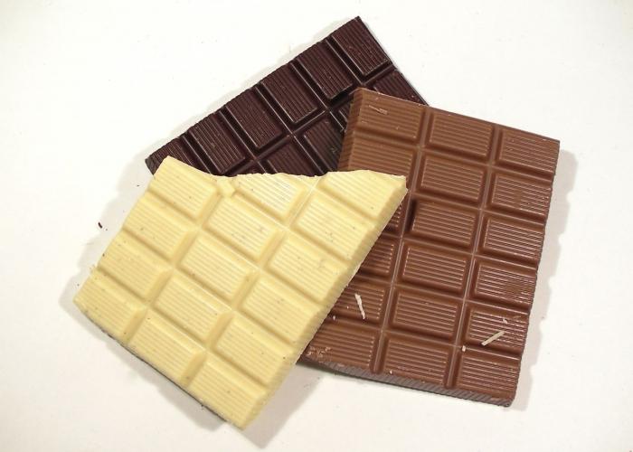 Stop-лист при лактации: можно ли шоколад кормящей маме?