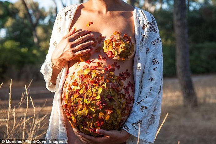 Беременность - это естественно и красиво: фото-проект из Франции