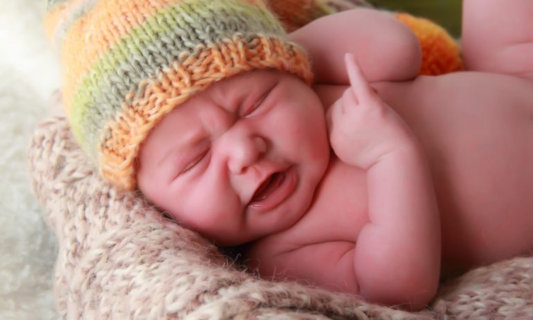 Как успокоить младенца: 25 хитростей, которые точно сработают