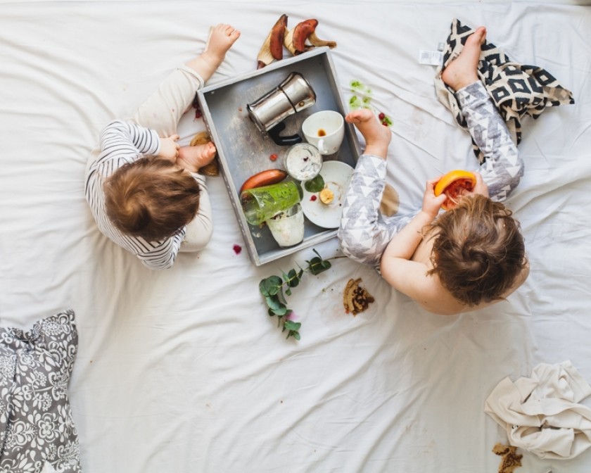 Если у вас дети: 13 фото, как выглядит завтрак в постель - на самом деле