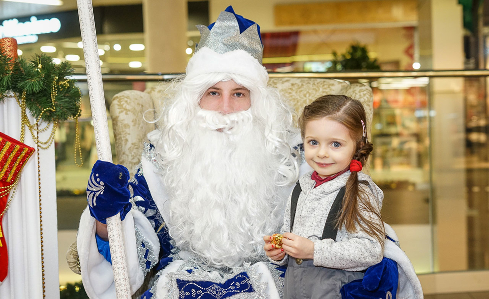 Почему дети боятся Деда Мороза: 5 реальных причин