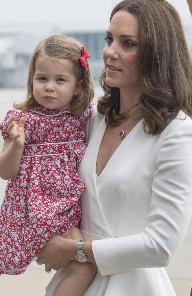Стиль принцессы: как Кейт Миддлтон одевает дочь - 10 образов