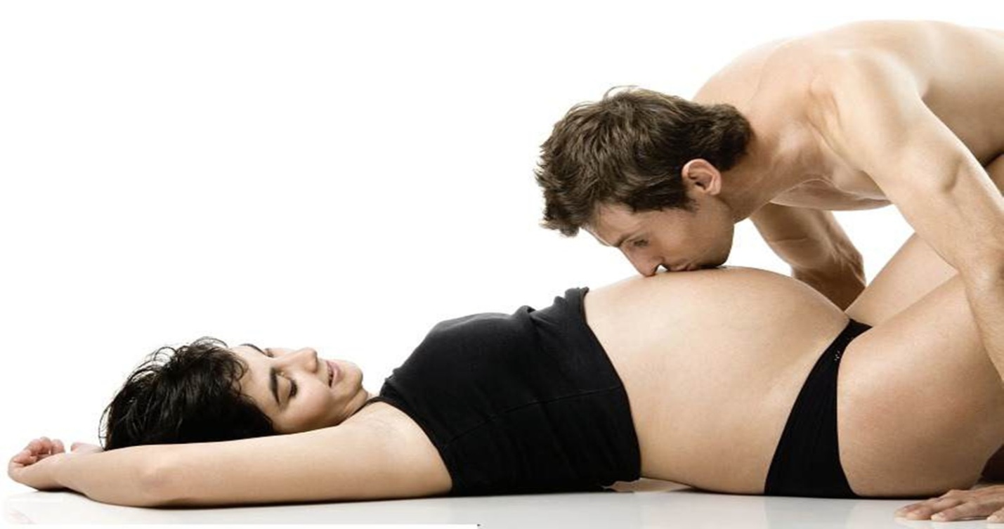 Беременность - не приговор: 13 мужчин об интиме в положении