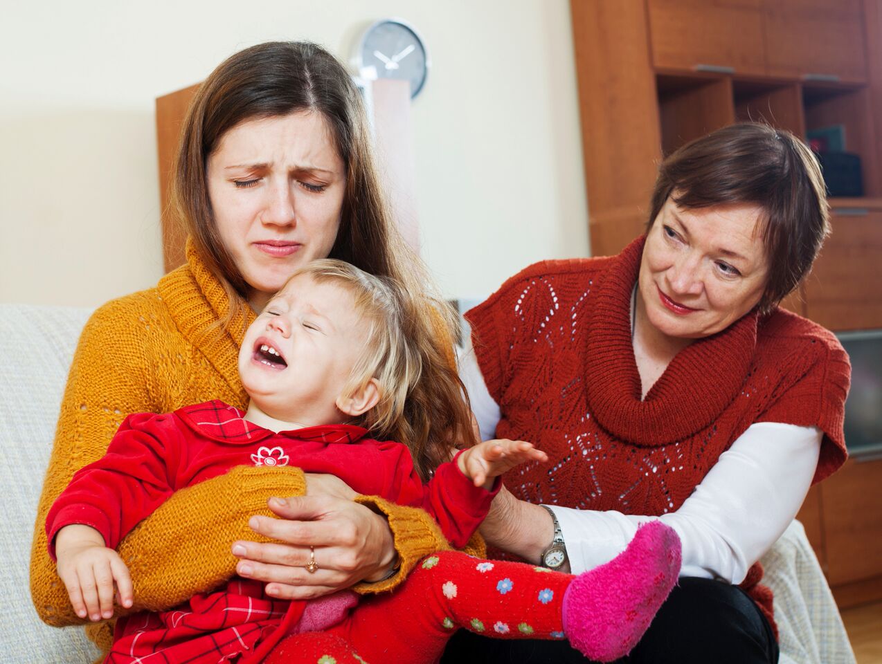 Бабушка в шоке: 15 принципов молодых мам, которые раздражают их мам
