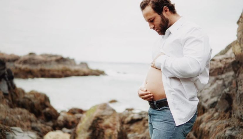 Я жду ребенка: фото-сет беременного папы покорил Facebook