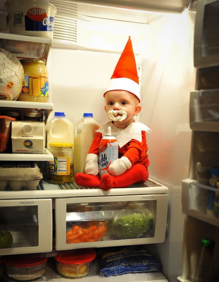 Кто-то забыл защитить холодильник от эльфов.. дети, мимиметр, новый год, рождество, семья, фото, фотосессия, эльф