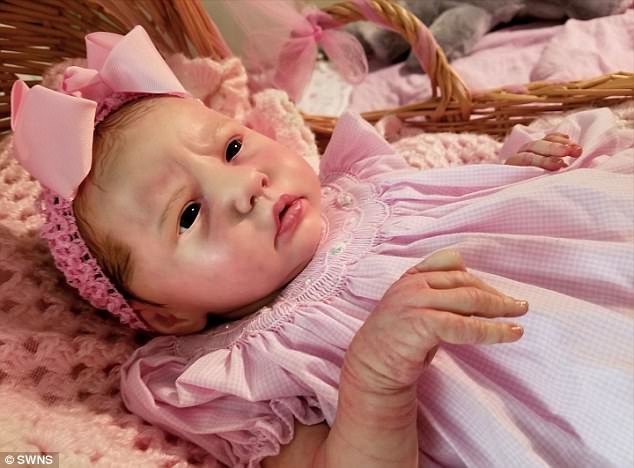 Чей малыш?: американка создает кукол, которых не отличить от младенцев