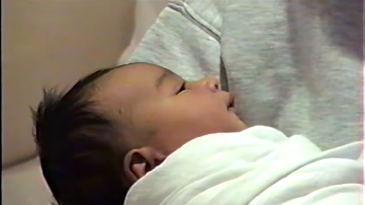 В Интернет попали первые фото новорожденной дочки Ким Кардашьян