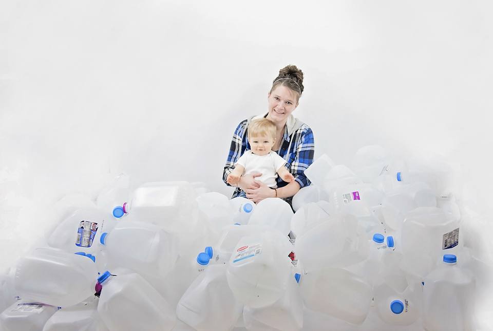 Мама из США пожертвовала почти 500 литров грудного молока для чужих детей