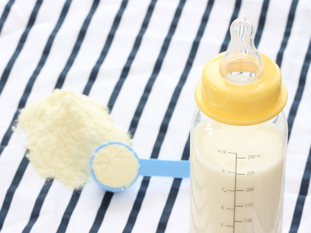 Эти 7 ошибок при приготовлении молочной смеси могут навредить ребенку
