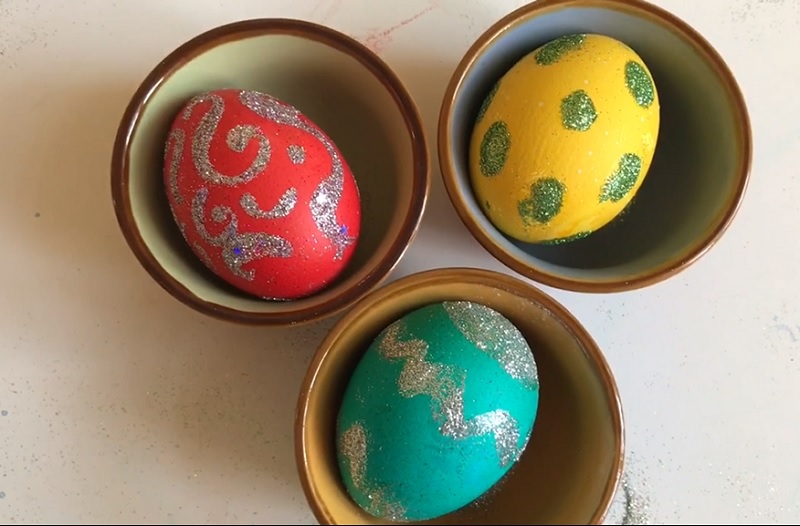 Как покрасить яйца к Пасхе: 7 очень интересных идей