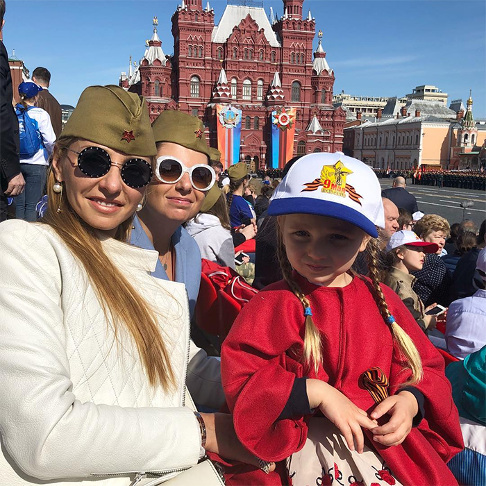 Как российские звезды с детьми отпраздновали 9 Мая