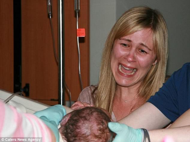 50-летняя женщина из США стала суррогатной мамой для пяти женщин