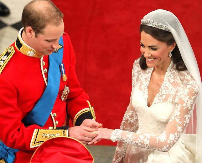 Свадебный конфуз: 4 случая, когда на королевской свадьбе что-то пошло не так 