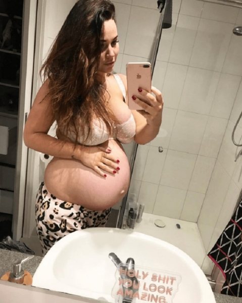 Будущая мама показала, как на самом деле выглядят беременные будни